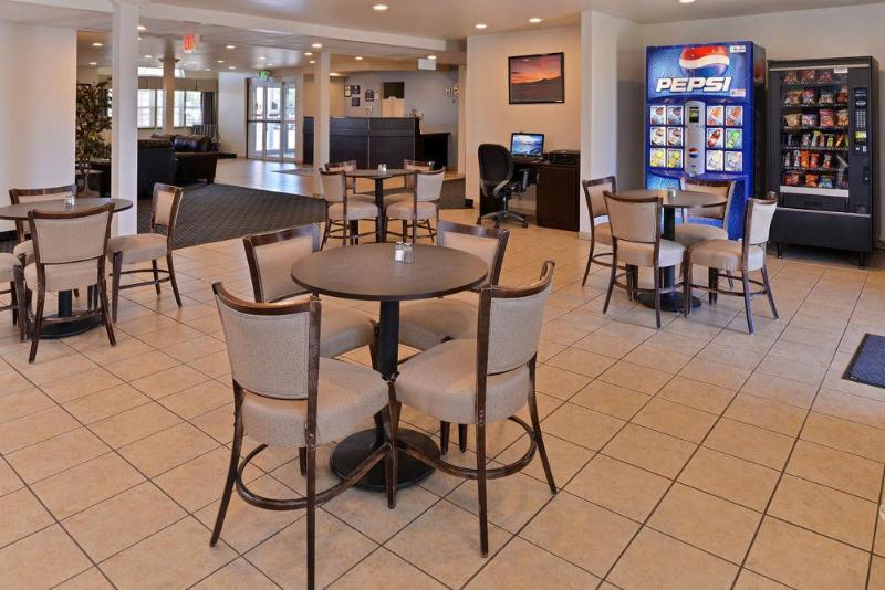 Microtel Inn & Suites By Wyndham Klamath Falls Ngoại thất bức ảnh
